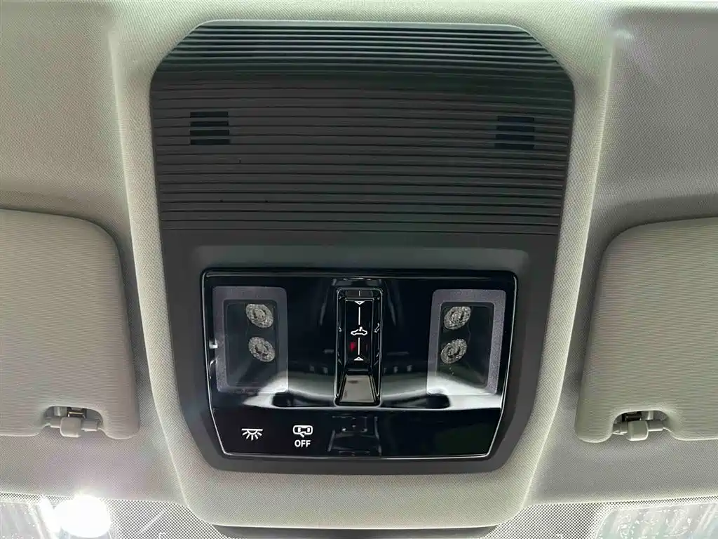 Skoda Octavia 2024 — фото 8