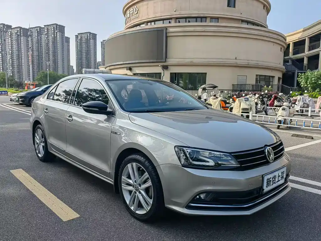Volkswagen Sagitar 2018 — фото 3