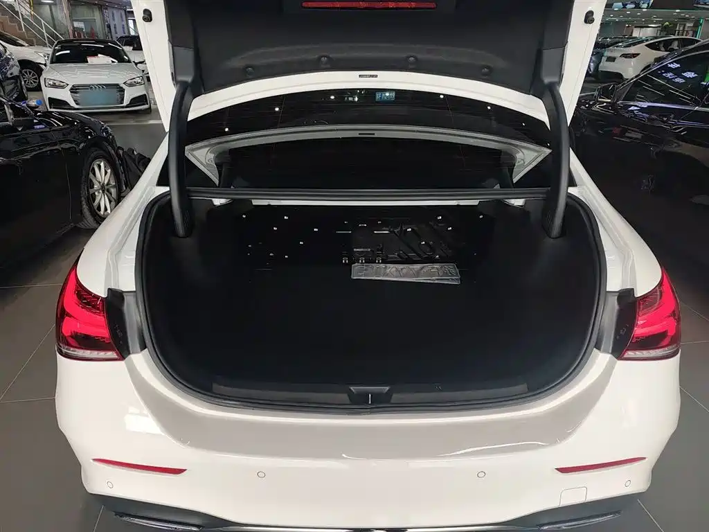 Mercedes-Benz A-Class 2023 — фото 15