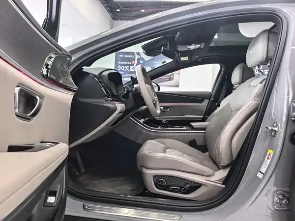 BYD Han 2025