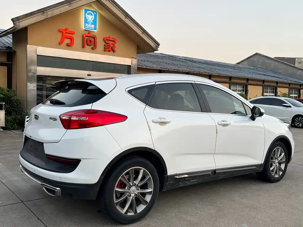 Geely Emgrand GS 2017 — фото 10