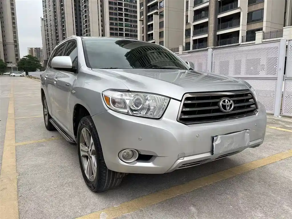 Toyota Highlander 2010 — фото 3