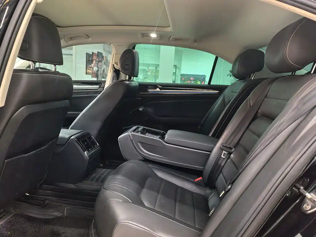 Volkswagen Phideon 2018 — фото 12