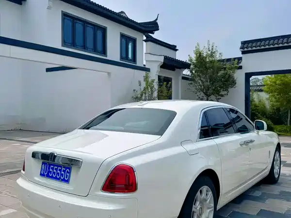 Rolls-Royce Ghost 2010