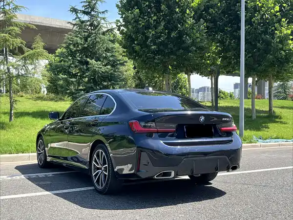 BMW 3 Series 2023