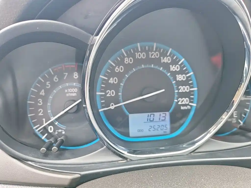 Toyota Vios 2016 — фото 12
