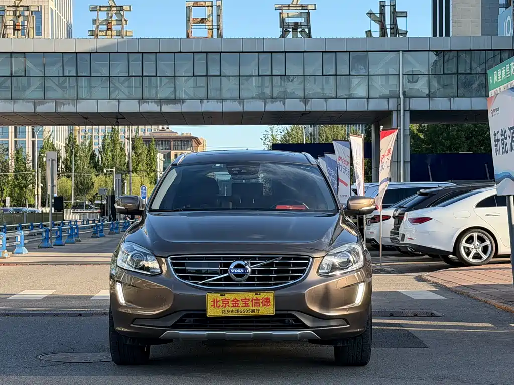 Volvo XC60 2017 — фото 2