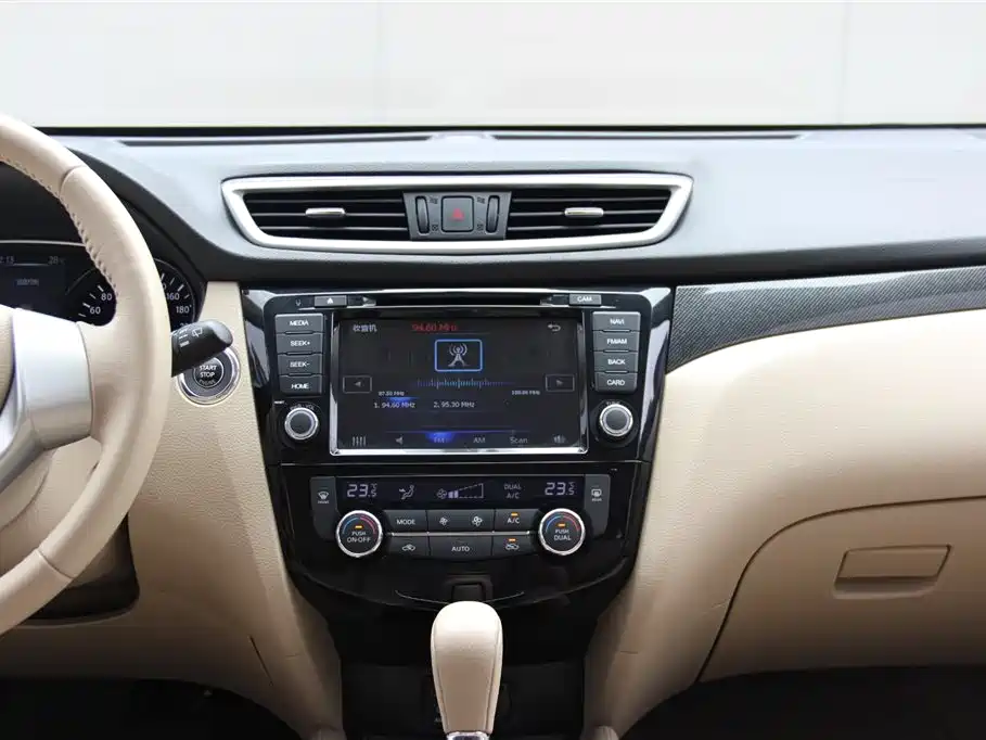 Nissan X-Trail 2015 — фото 16