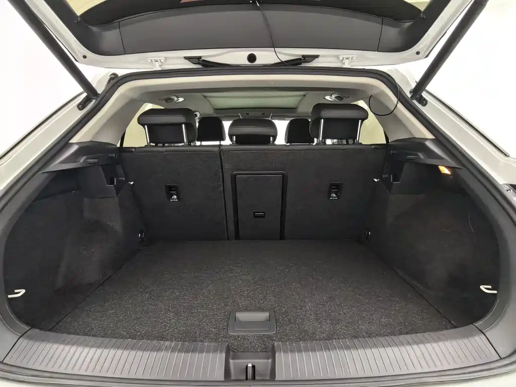 Volkswagen T-Roc 2019 — фото 12