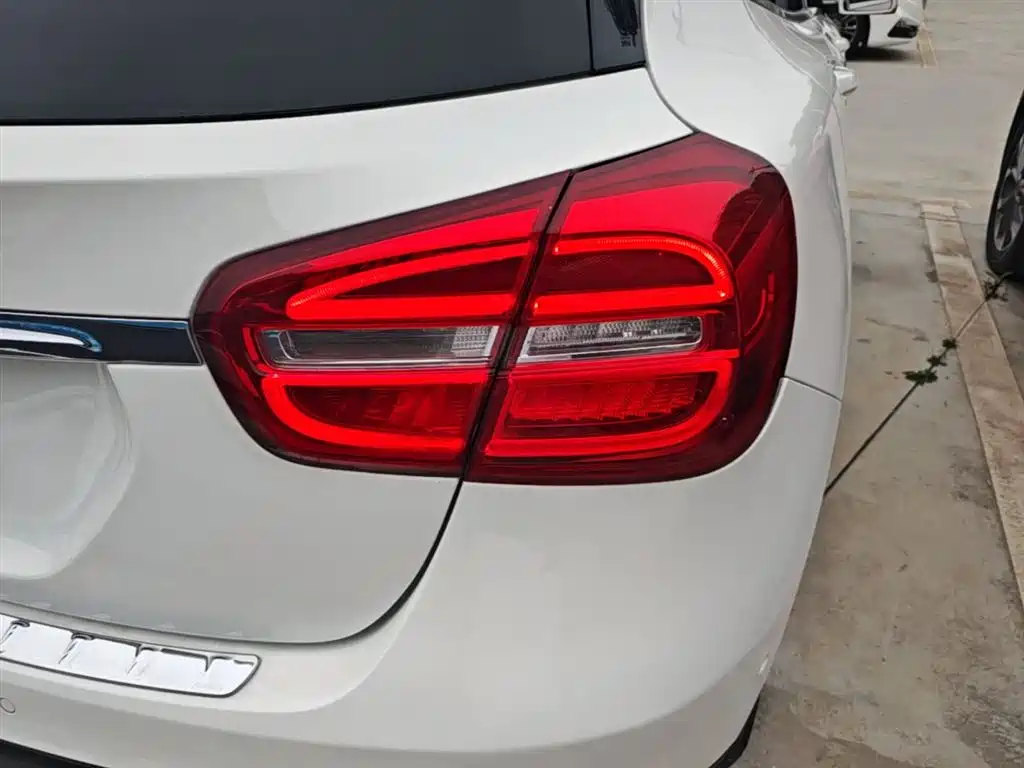 Mercedes-Benz GLA 2016 — фото 8
