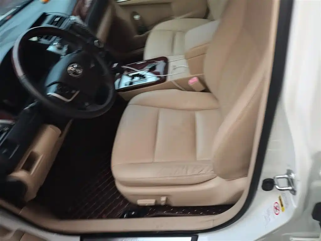 Toyota Camry 2015 — фото 11