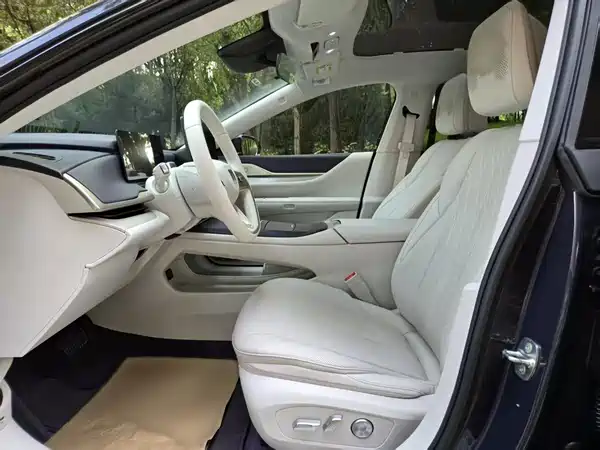 Buick Zhijing L7 2025