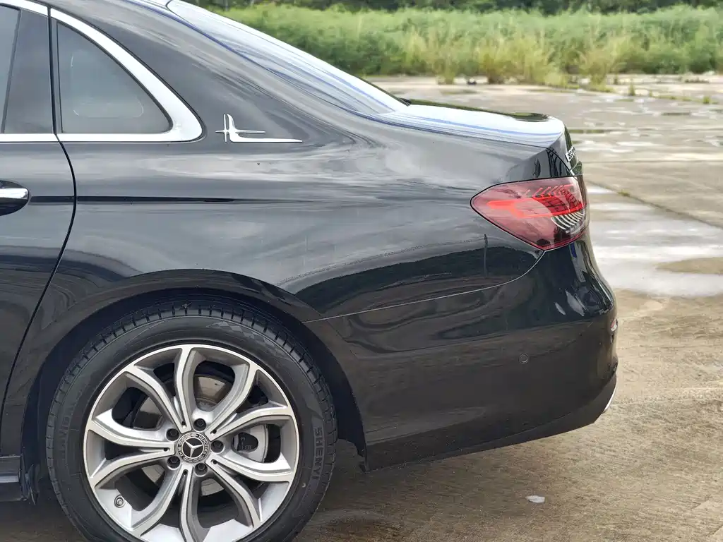 Mercedes-Benz E-Class 2021