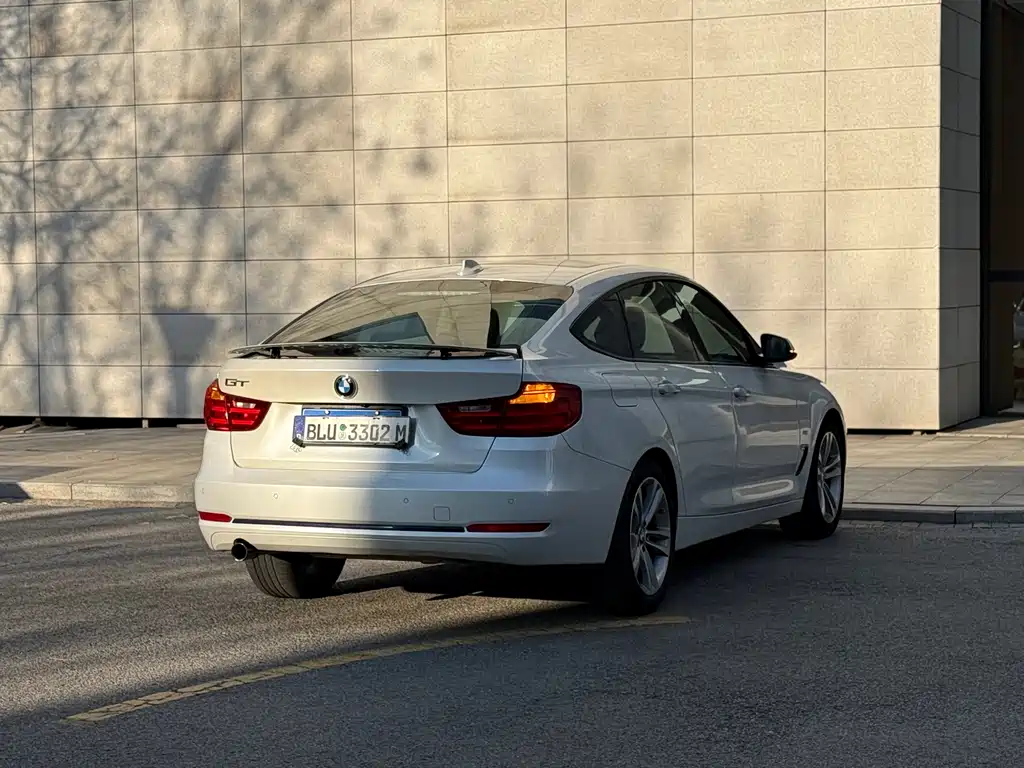 BMW 3 Series GT 2015 — фото 19