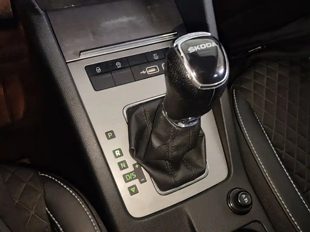 Skoda Octavia 2020 — фото 14
