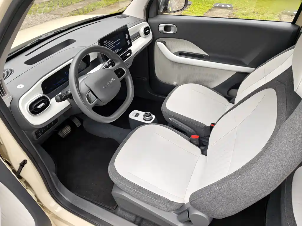 Geely Galaxy Panda 2025 — фото 9