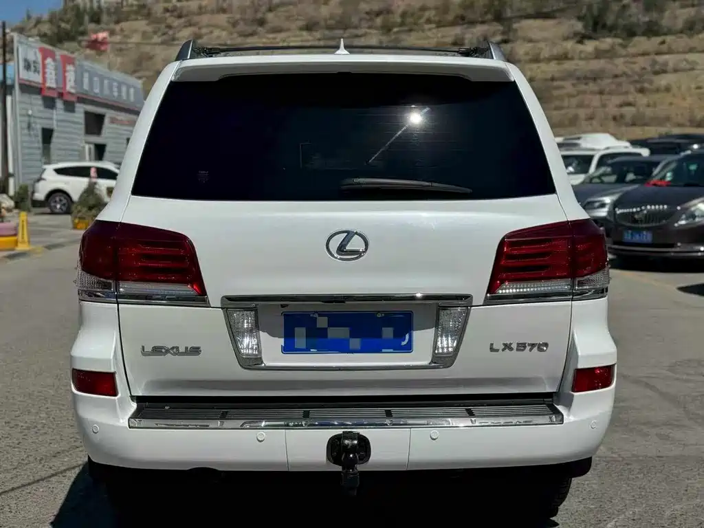 Lexus LX 2014 — фото 8
