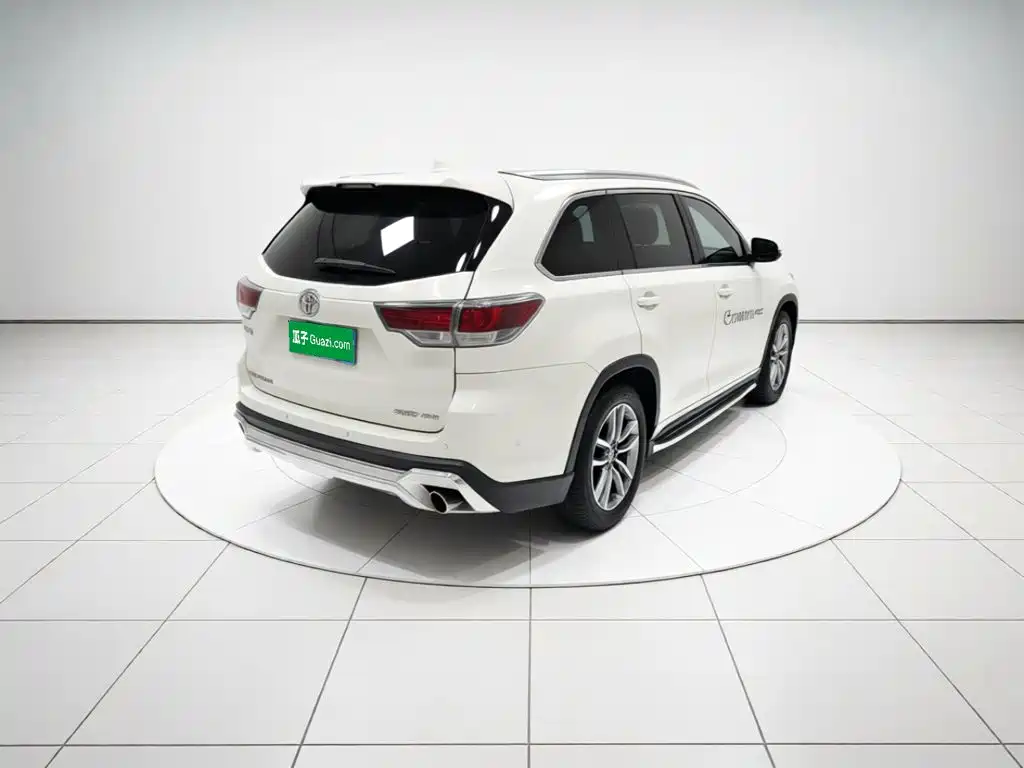 Toyota Highlander 2015 — фото 6