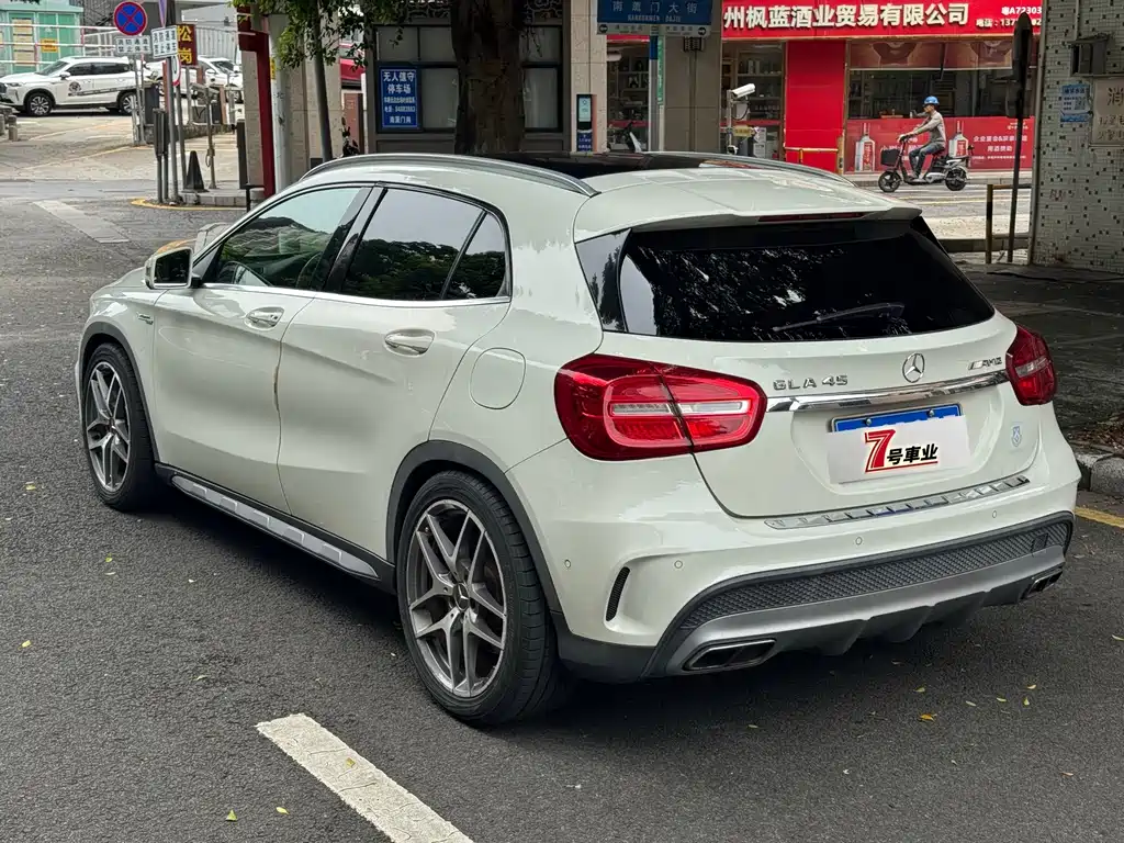 Mercedes-Benz GLA AMG 2015 — фото 3