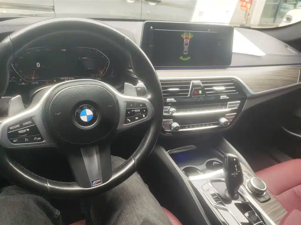 BMW 5 Series 2022 — фото 10