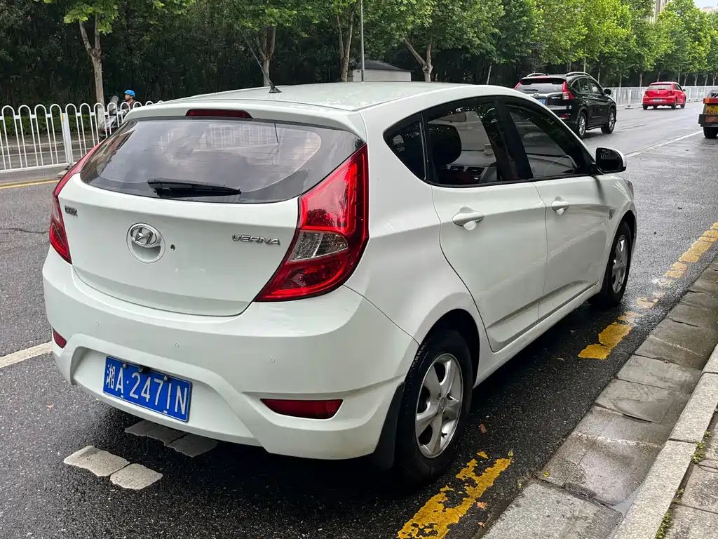 Hyundai Ruiyi 2015