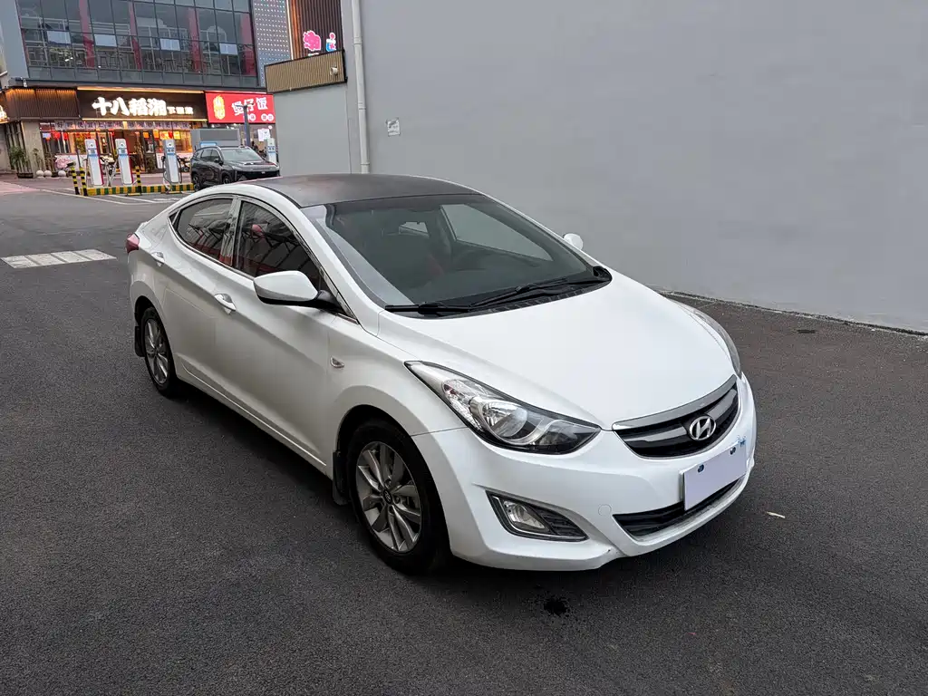 Hyundai Elantra Langdong 2015 — фото 3