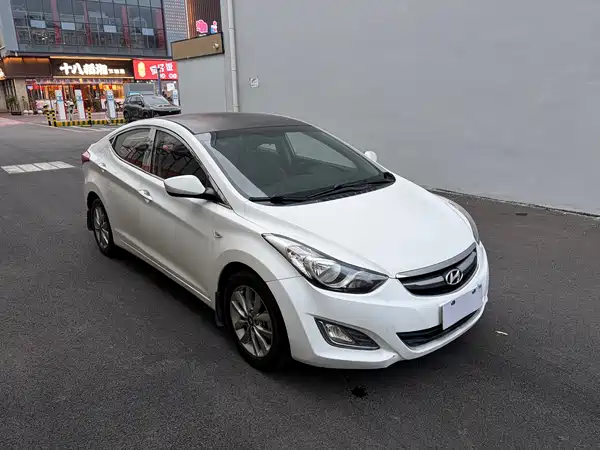 Hyundai Elantra Langdong 2015