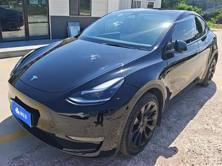 Tesla Model Y 2023 — фото 1