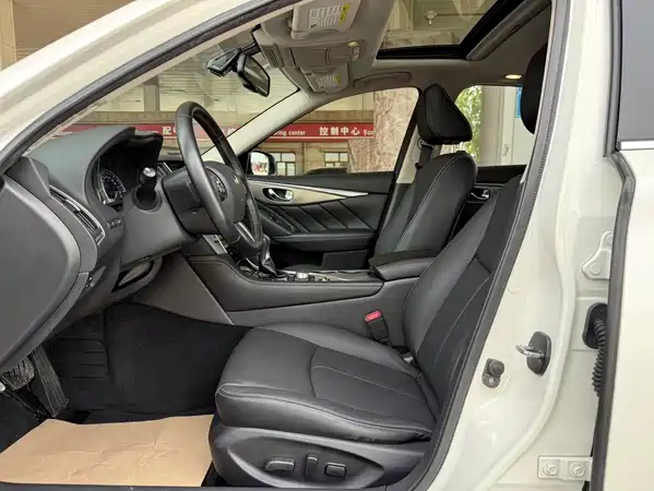 Infiniti Q50L 2017