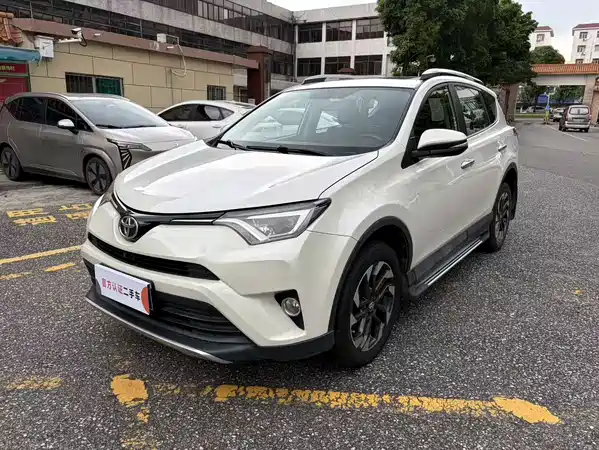 Toyota RAV4 2017