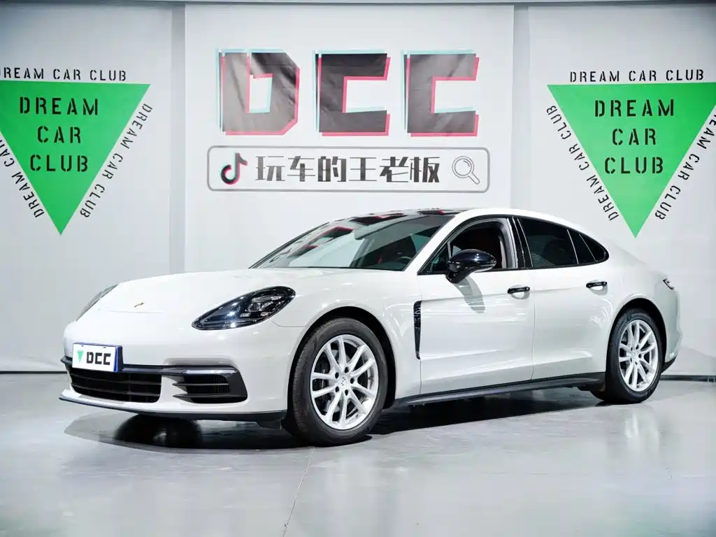 Porsche Panamera 2019 — фото 1