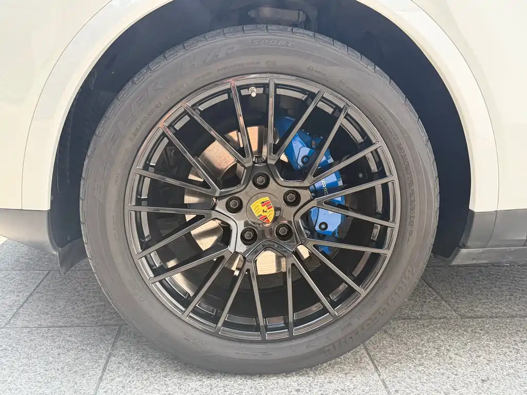 Porsche Cayenne 2023