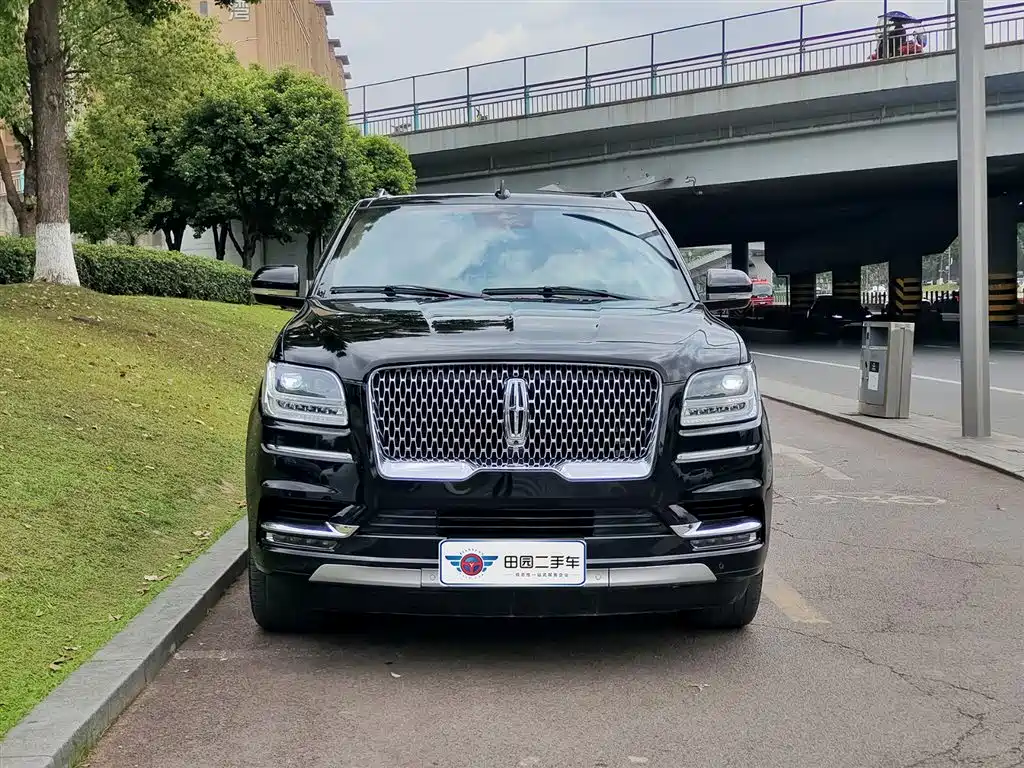 Lincoln Navigator 2021 — фото 2
