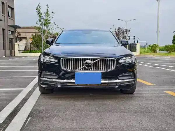 Volvo S90 2022