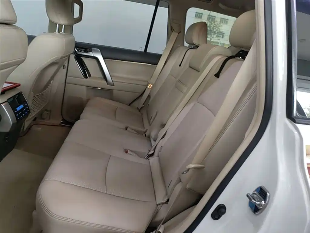 Toyota Prado 2018 — фото 17