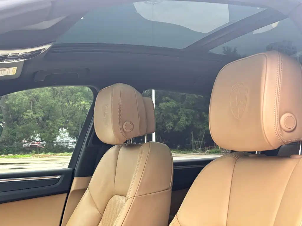 Porsche Macan 2017 — фото 14