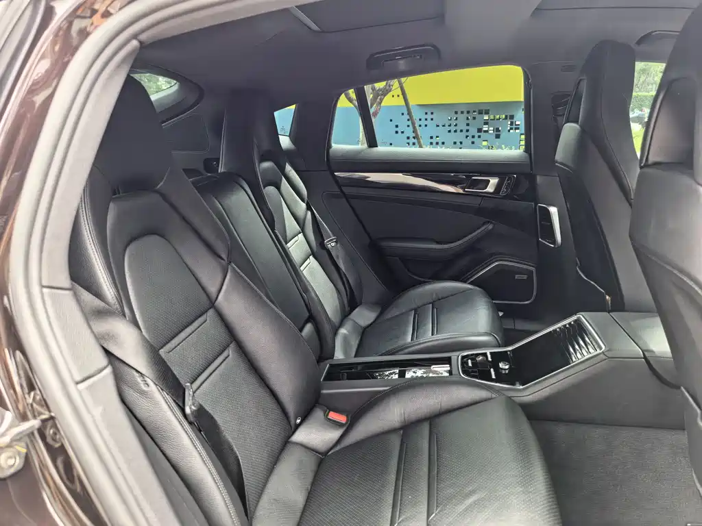 Porsche Panamera 2018 — фото 12