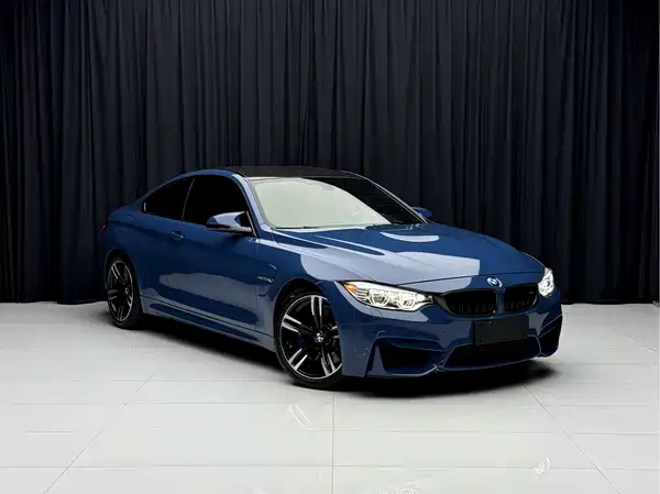 BMW M4 2015