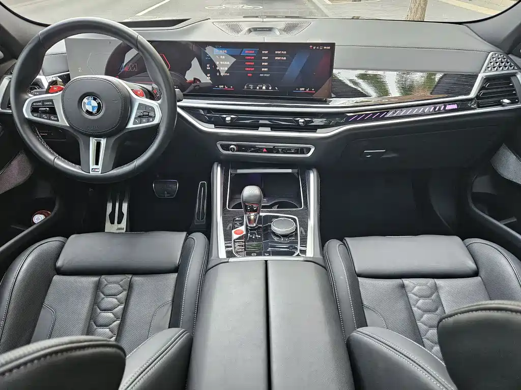 BMW X6 M 2023 — фото 7