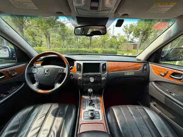 Hyundai Equus 2011