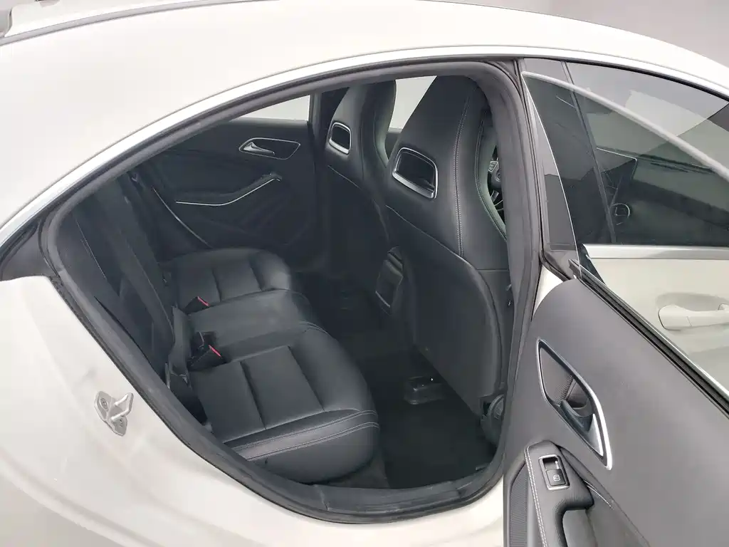 Mercedes-Benz CLA 2016 — фото 17