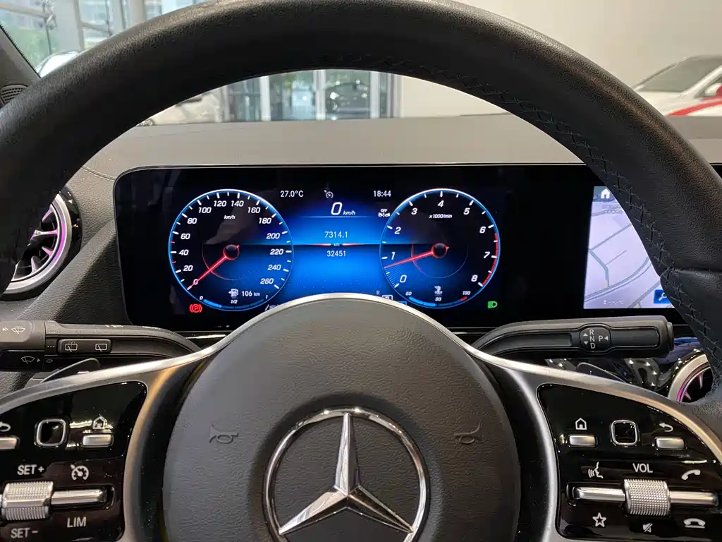 Mercedes-Benz GLA 2023