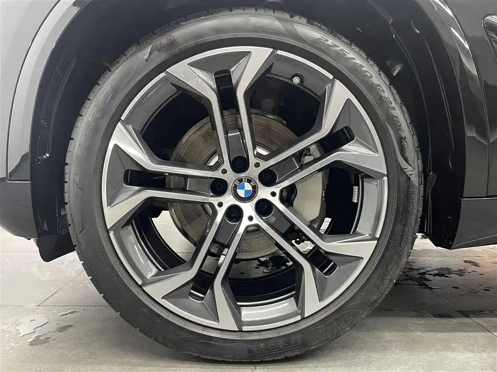BMW X5 2025 — фото 14