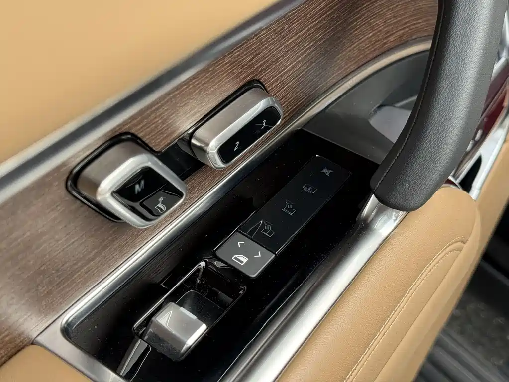 Land Rover Range Rover 2024 — фото 19