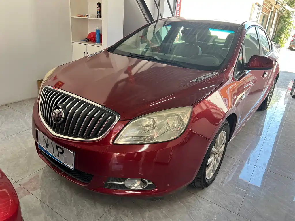 Buick Excelle 2013 — фото 1