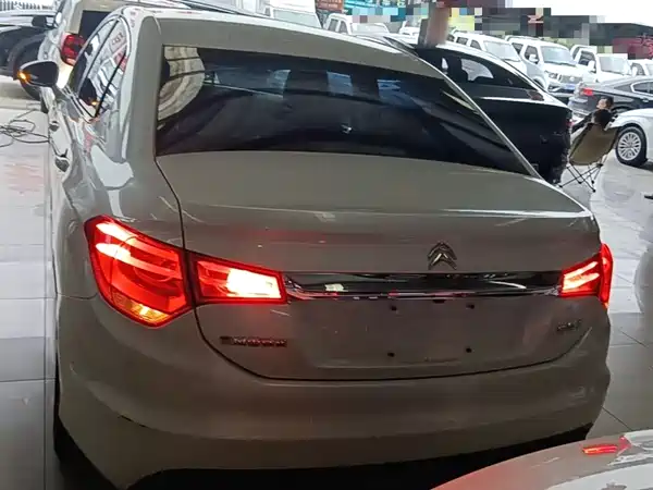 Citroën C4L 2015