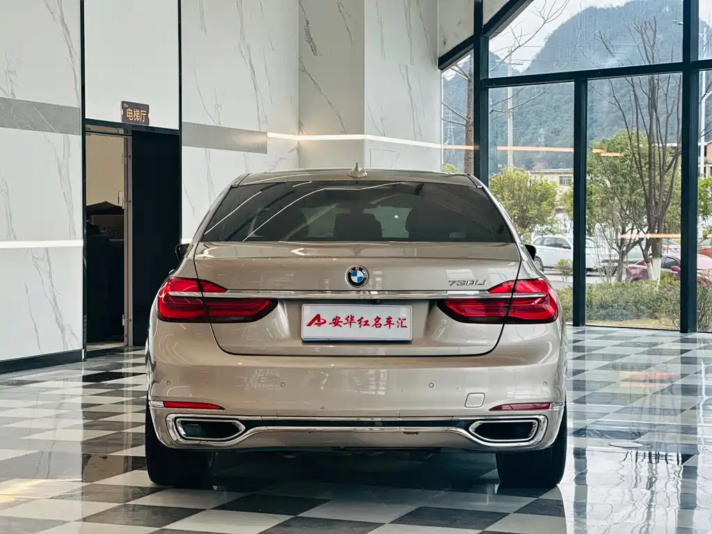BMW 7 Series 2018 — фото 4