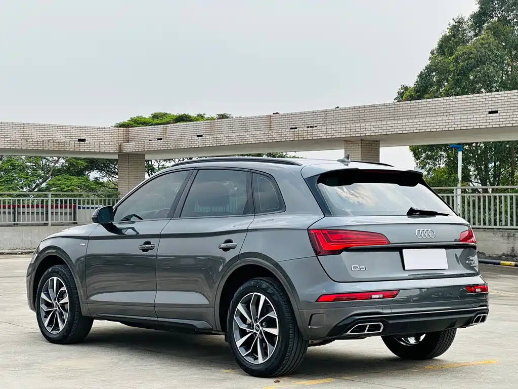 Audi Q5L 2023 — фото 4