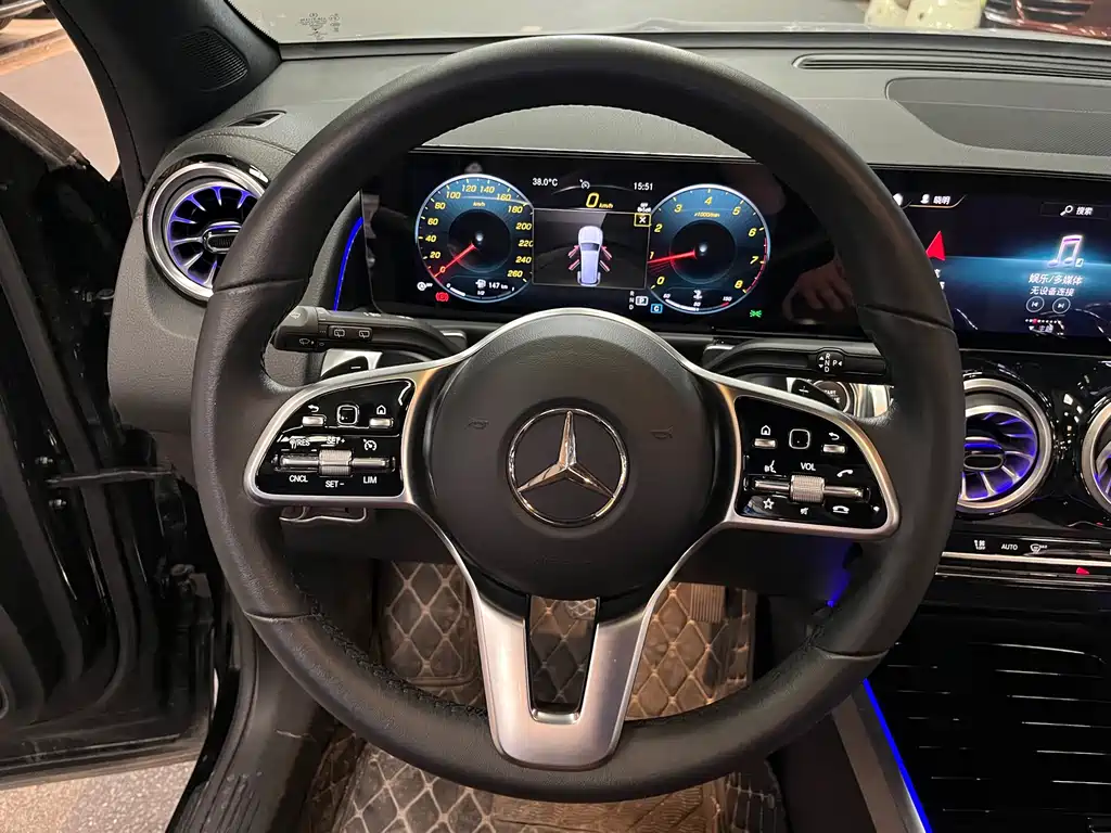 Mercedes-Benz GLB 2023 — фото 14