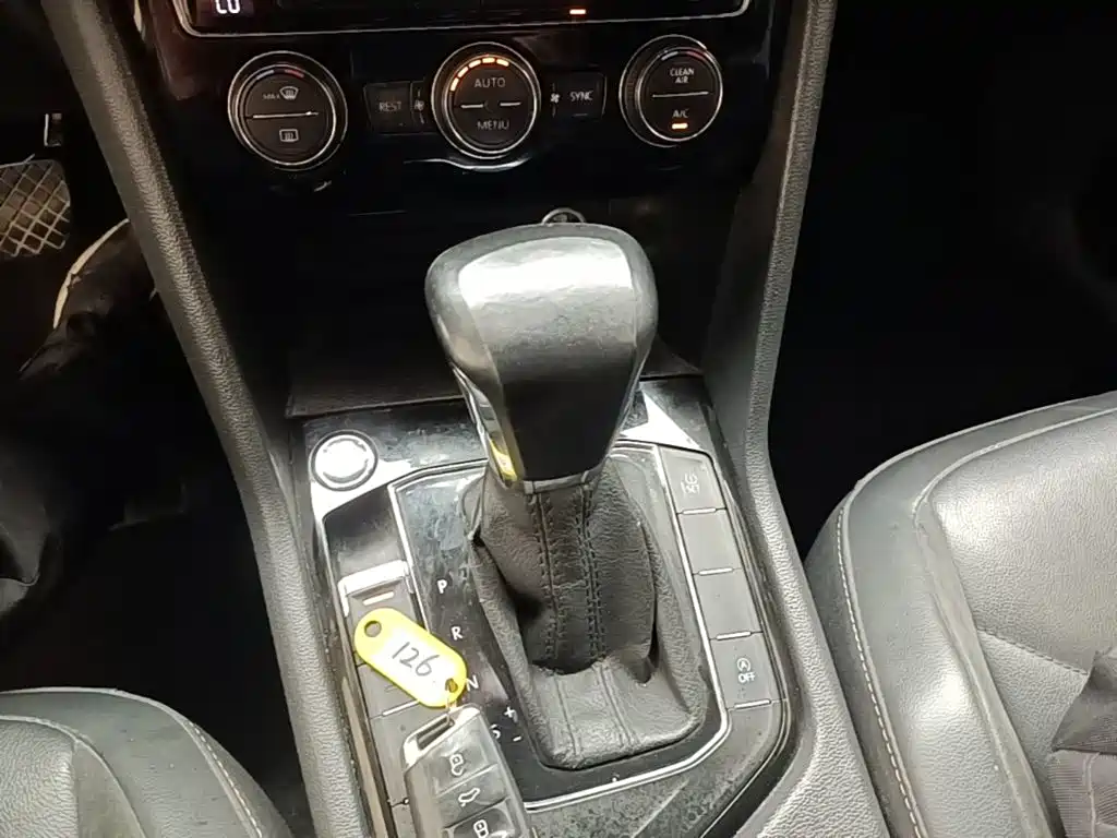 Volkswagen Tiguan L 2018 — фото 14